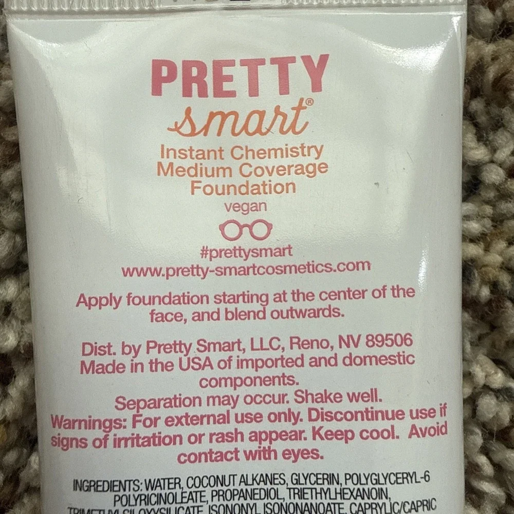 Pretty Smart Medium Coverage Foundation 331 Medium Deep Vegan 1.08 fl New